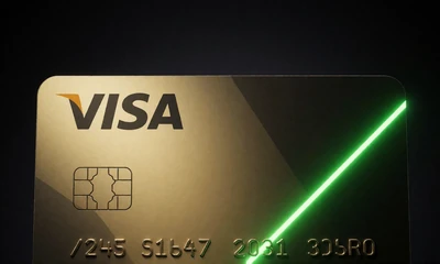 Goldene Visa-Karte mit gr&uuml;nem Leuchtakzent als Fiat-Zahlungsmethode